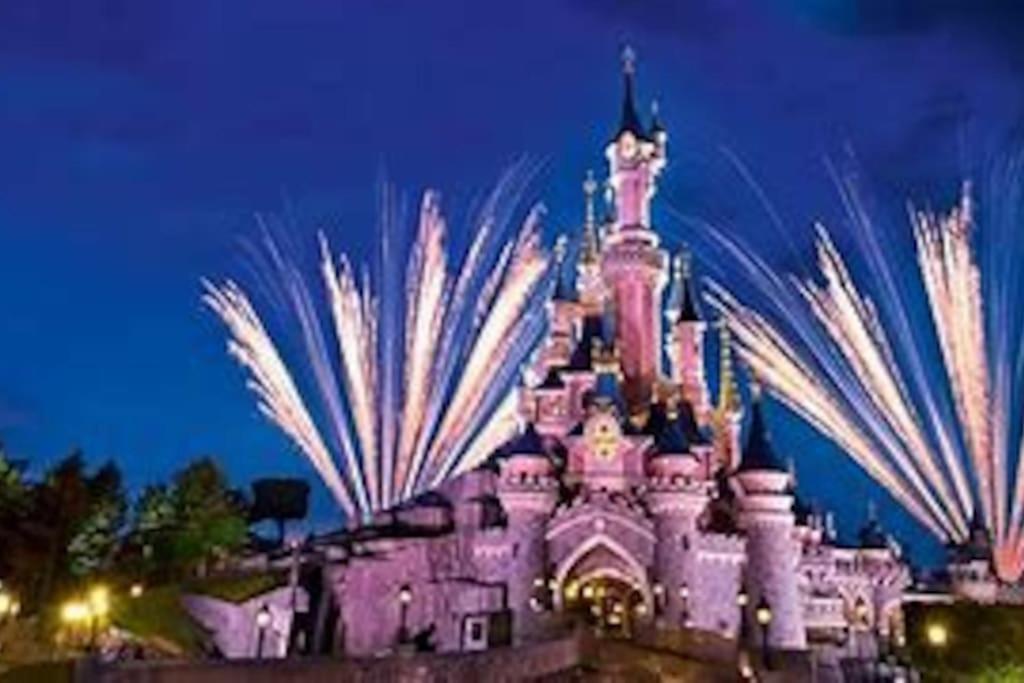 Proche Disney Et Paris - Studio Terrasse Et Parking Prive モンテヴラン エクステリア 写真